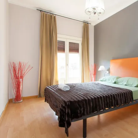 Rent this 3 bed apartment on Carrer de Casanova in 48, 08001 Barcelona