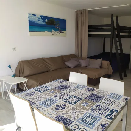 Rent this studio apartment on bloco D in Rua do Girassol, 2775-629 Parede