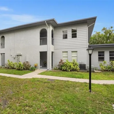 Image 2 - 10698 Rosewood Court, Pinellas Park, FL 33782, USA - Condo for sale