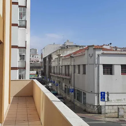 Image 4 - Rua da Cooperativa Piedense 11, 2805-151 Almada, Portugal - Apartment for rent