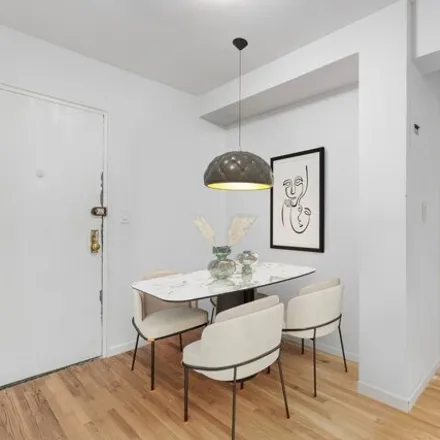 Image 2 - 495 1st Avenue, New York, NY 10016, USA - Condo for sale