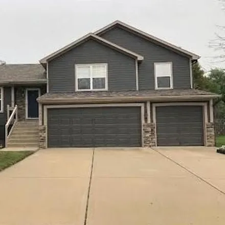Buy this 4 bed house on 1701 Debrah Drive in Kearney, MO 64060