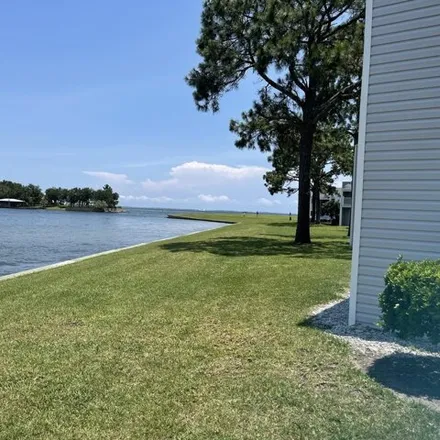 Buy this 1 bed condo on 170 Port Drive in Lake Lorraine, Okaloosa County