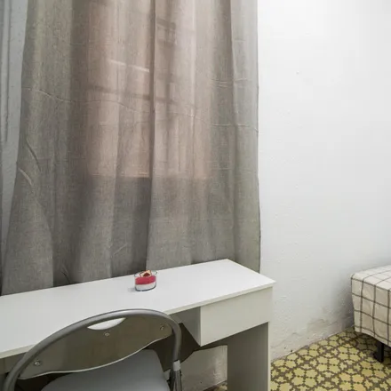 Rent this 4 bed room on Carrer de Verdi in 54, 08012 Barcelona