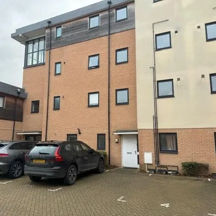 Buy this studio apartment on 16 Chieftain Way in Cambridge, CB4 2WR