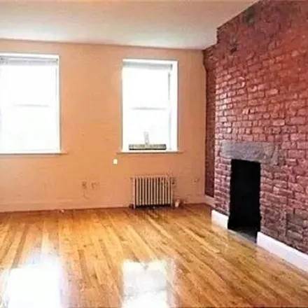 Image 7 - 623 East 11th Street, New York, NY 10009, USA - Condo for rent