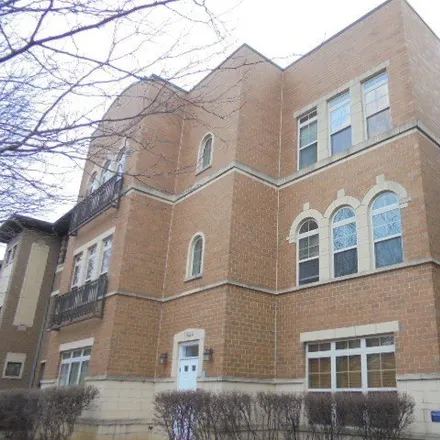 Buy this 2 bed condo on 3849 South Ellis Avenue in Chicago, IL 60615