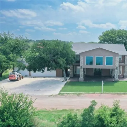 Image 3 - 710 Crows Pt, Bridgeport, Texas, 76426 - House for sale
