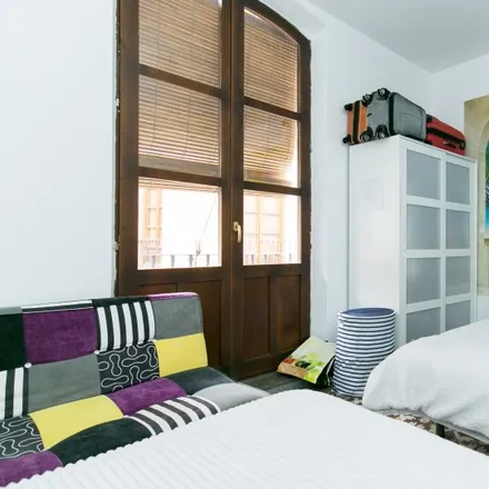 Rent this 5 bed room on Plaza de Bib-Rambla in 21, 18001 Granada
