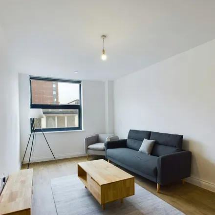 Image 6 - Omina One, Queen Street, Sheffield, S1 2DU, United Kingdom - Apartment for rent
