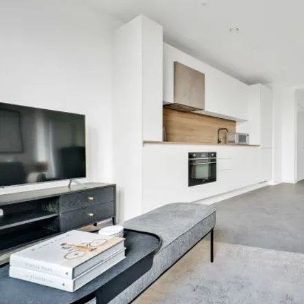 Image 4 - 21-22 Gillender Street, Bromley-by-Bow, London, E3 3LB, United Kingdom - Apartment for rent