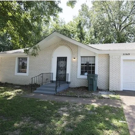 Buy this 3 bed house on 3765 St Elmo Avenue in Memphis, TN 38128