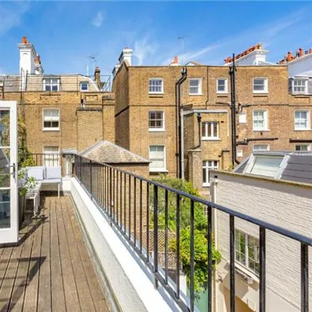 Image 5 - 45 Queen's Gate Mews, London, SW7 5QN, United Kingdom - Room for rent