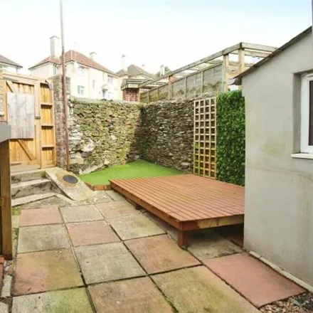 Image 3 - 37 Old Laira Road, Plymouth, PL3 6BE, United Kingdom - Townhouse for sale