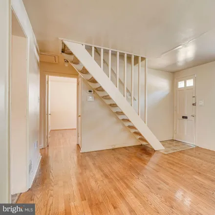 Image 5 - 2012 South Quincy Street, Arlington, VA 22204, USA - House for sale