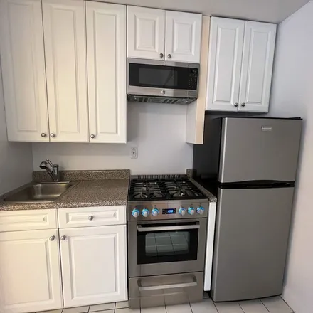 Rent this 1 bed apartment on 132 West 13th Street in New York, NY 10011