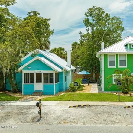 Buy this studio house on Riverview Drive Northeast in Melbourne, FL 32901