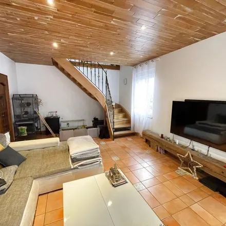 Rent this 6 bed apartment on 1 Rue de la Gare in 67240 Oberhoffen-sur-Moder, France