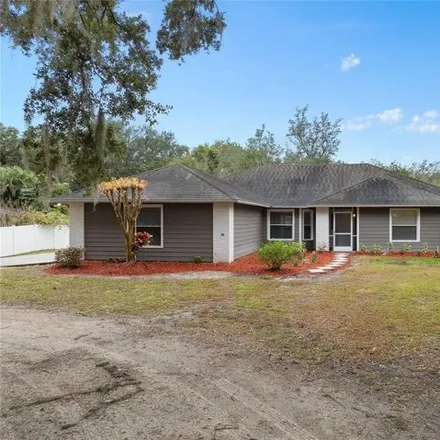 Buy this 4 bed house on 3224 Maple Run in Osceola County, FL 34744