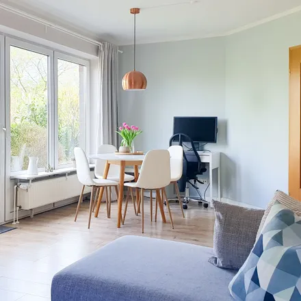Rent this 1 bed apartment on Neuengammer Hinterdeich 72 in 21037 Hamburg, Germany