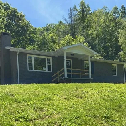 Buy this 3 bed house on 399 West Clark Drive in Floyd County, KY 41653