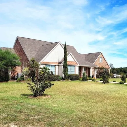 Buy this 5 bed house on Park Road South in Hardin County, TX 77657