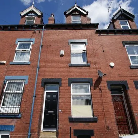 Rent this 6 bed townhouse on 20 Harold Terrace in Leeds, LS6 1PG