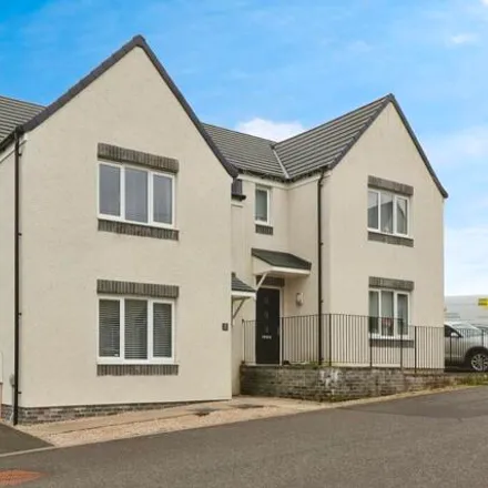 Buy this 3 bed duplex on Lennox Drive in Gartcosh, G69 8GJ