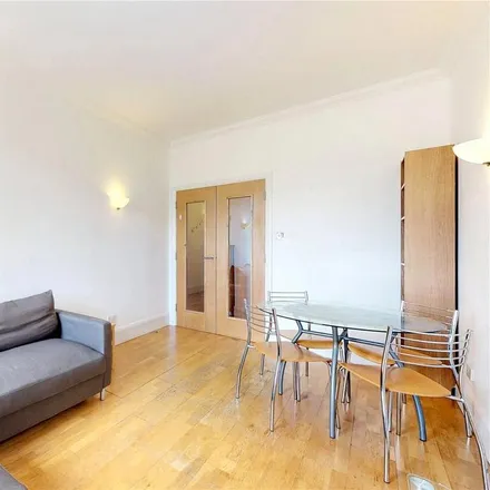 Image 2 - Whitehouse Apartments, 9 Belvedere Road, South Bank, London, SE1 8YP, United Kingdom - Apartment for rent