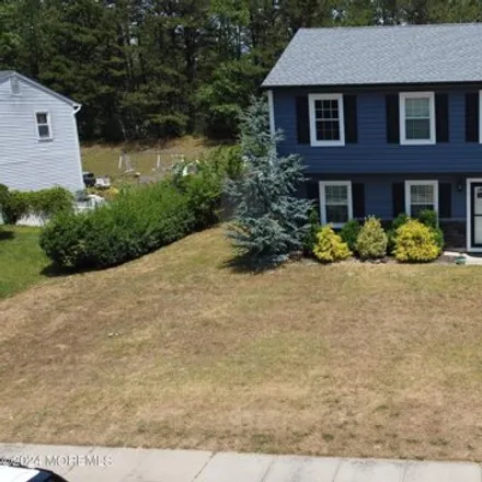 Buy this 3 bed house on 2306 Oak Knoll Dr in Toms River, New Jersey