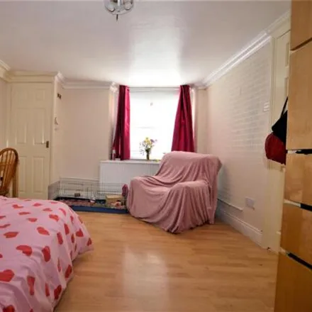 Image 3 - 6 London Road, Charlton Kings, GL52 6DE, United Kingdom - Townhouse for sale