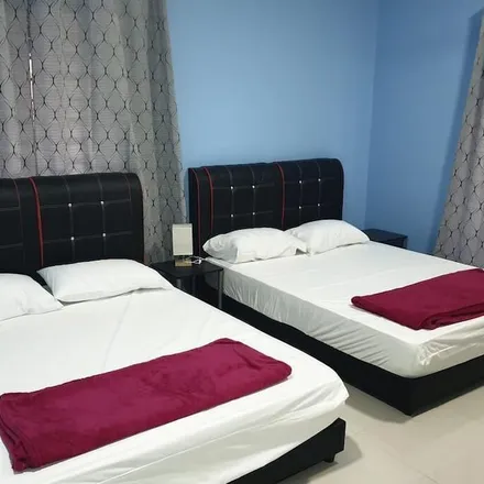 Rent this 4 bed house on Ampang in Ampang Jaya Municipal Council, Hulu Langat