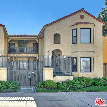Buy this 6 bed house on 3018 Stocker Street in Los Angeles, CA 90008
