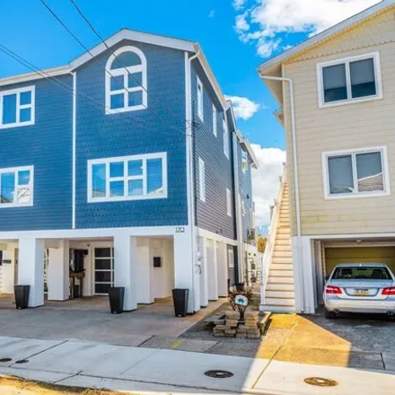 Buy this 3 bed condo on 184 West 17th Street in Ocean City, NJ 08226