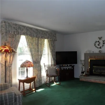 Image 6 - 428 Eileen Drive, City of Rochester, NY 14616, USA - House for sale
