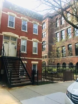 Rent this 2 bed house on 1867 North Sheffield Avenue in Chicago, IL 60614