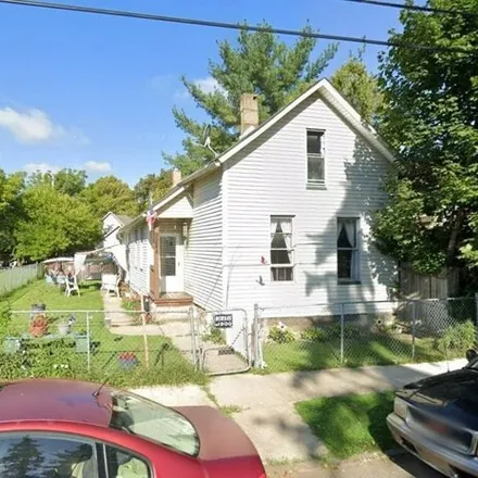 Buy this 2 bed house on 3291 West 51st Place in Cleveland, OH 44102