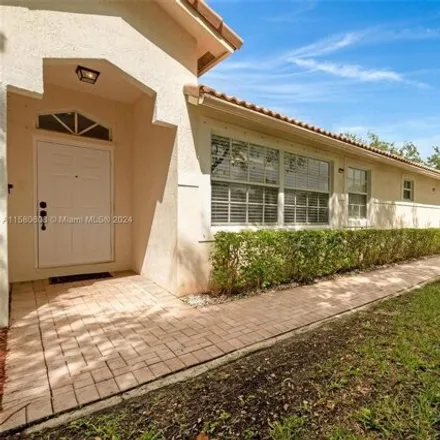 Image 2 - 898 Northwest 170th Terrace, Pembroke Pines, FL 33028, USA - House for sale