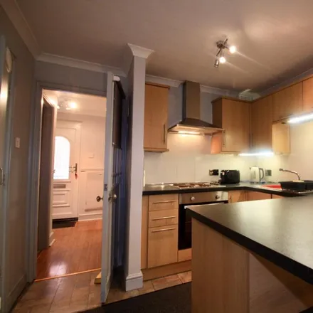Rent this studio apartment on Zone 6 in Botland Farm, Holburns Croft