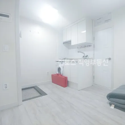 Rent this studio apartment on 서울특별시 도봉구 창동 481-2