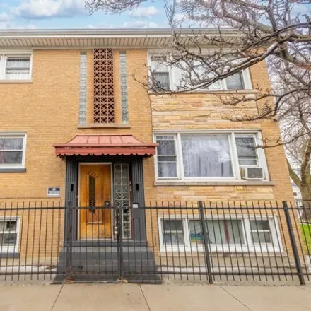 Buy this 9 bed house on 2750 North Linder Avenue in Chicago, IL 60641