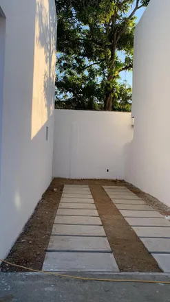 Buy this studio house on Calle Guadalupe in 89080 Tampico, TAM
