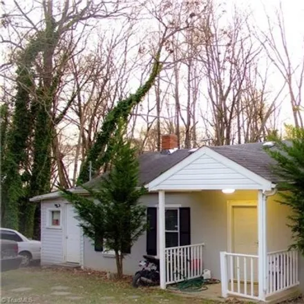 Buy this 2 bed house on 920 Willow Street in Reidsville, NC 27320