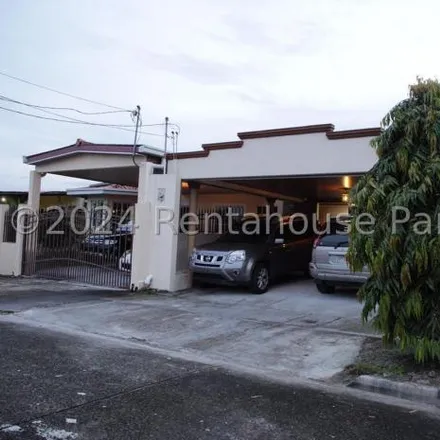 Buy this 3 bed house on Calle 96 A Oeste in 0818, Río Abajo