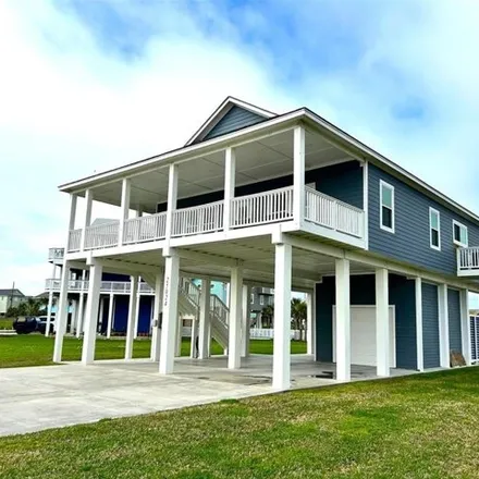 Rent this 3 bed house on 25048 Sausalito Drive in Galveston, TX 77554