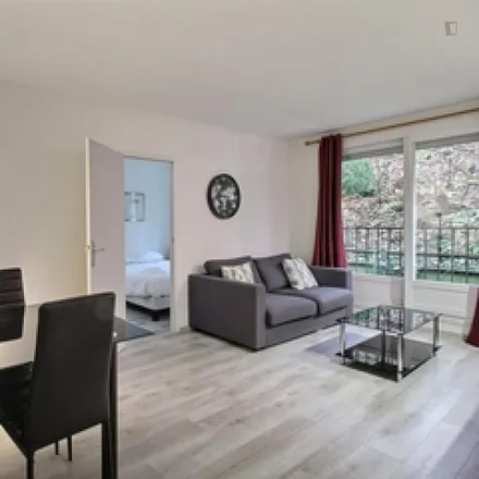 Image 4 - 40 Rue du Hameau, 75015 Paris, France - Apartment for rent