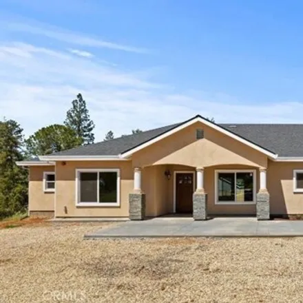 Buy this 4 bed house on 427 Nottingham Park in Paradise, CA 95969