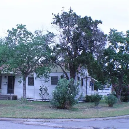 Buy this 3 bed house on 3704 Chestnut Street in Corpus Christi, TX 78411