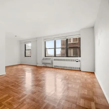 Image 2 - 301 E 63rd St Apt 12K, New York, 10065 - Apartment for rent