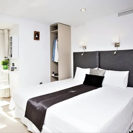 Rent this 7 bed house on Mezquita de Marbella in Bulevar del Príncipe Alfonso de Hohenlohe, 29602 Marbella